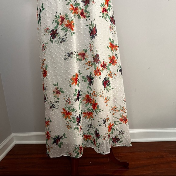Robbie Bee Women Size 10P Chiffon Maxi Dress White Floral Lined Round Neckline - Picture 6 of 10